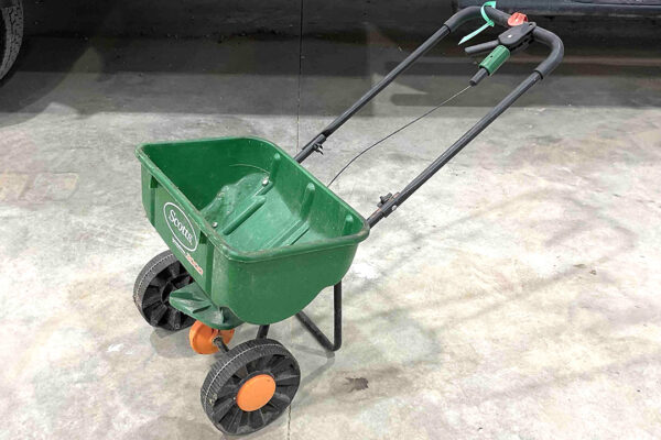 3129