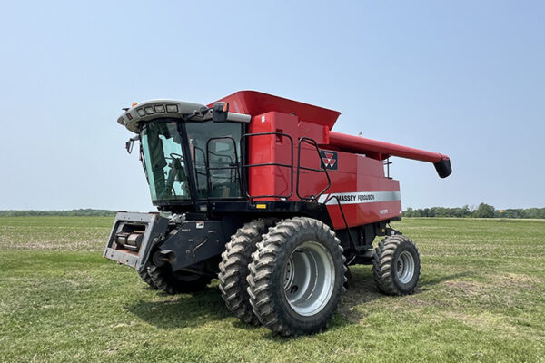 07.8 - 9690 Combine - 00003