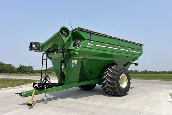 16.23 - J&M 1000 Grain Cart - 00001