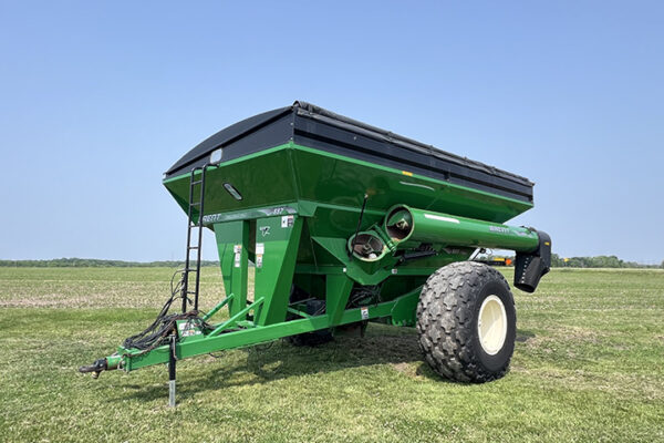 17.24 - Brent 882 Grain Cart - 00004