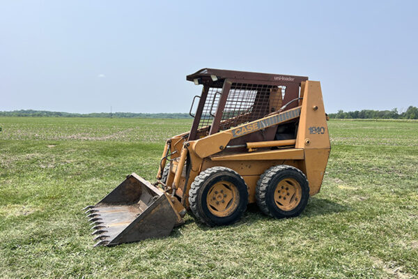 20.27 - Case 1840 Skid Steer - 00002