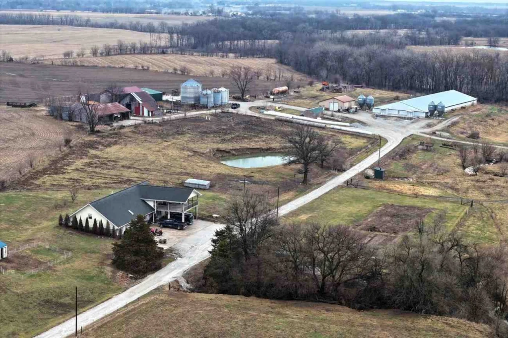 Edwin & Rosetta Beachy| Merit Auctions